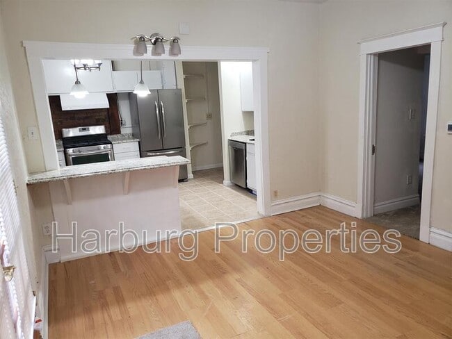 Photo - 1620 Grove St