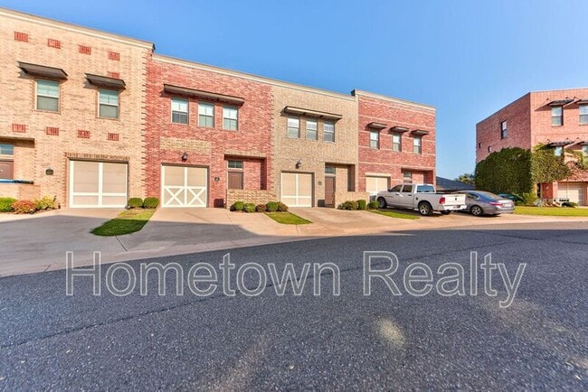 Photo - 459 S Fretz Ave