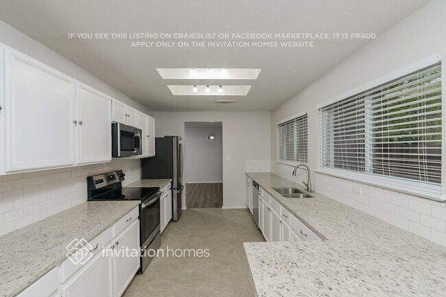 Photo - 10622 Manor Creek