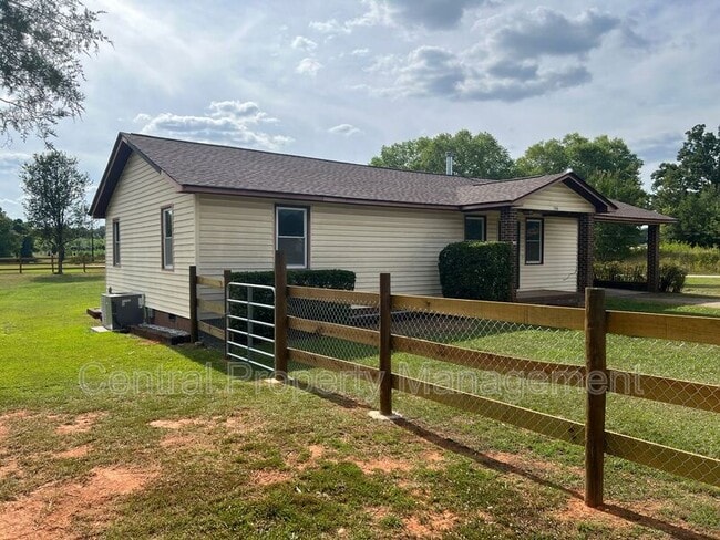 506 Duncan Reidville Rd