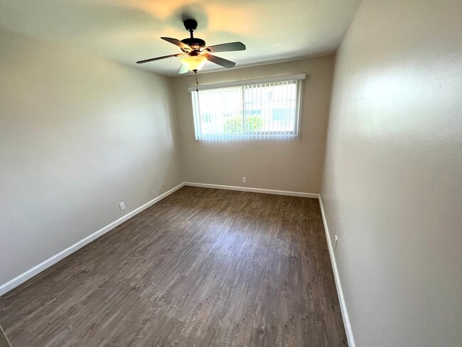 Photo - Charming 1 Bedroom unit, completely remodeled with In-Unit Washer/Dryer! Unidad Oak 274