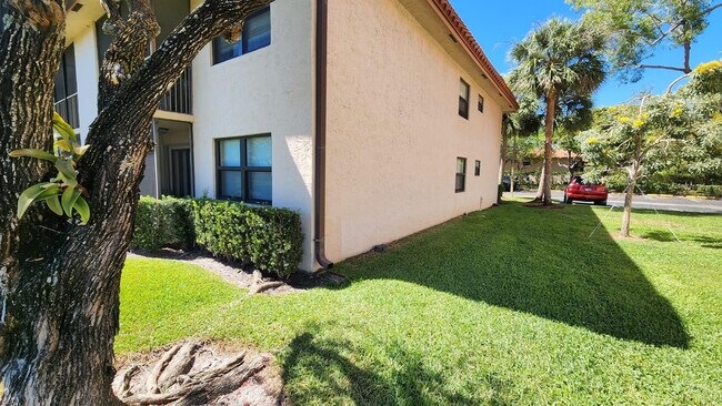 Photo - 15710 E Waterside Cir Unit 101