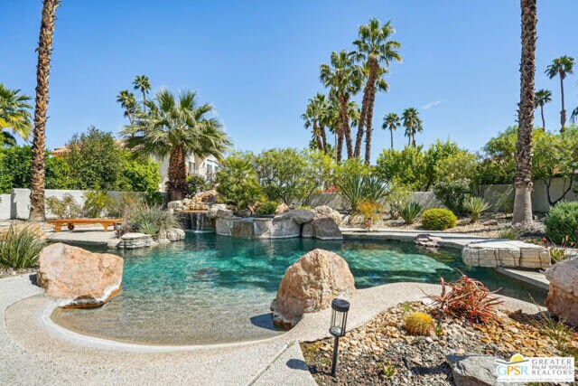364 Oakmont Dr