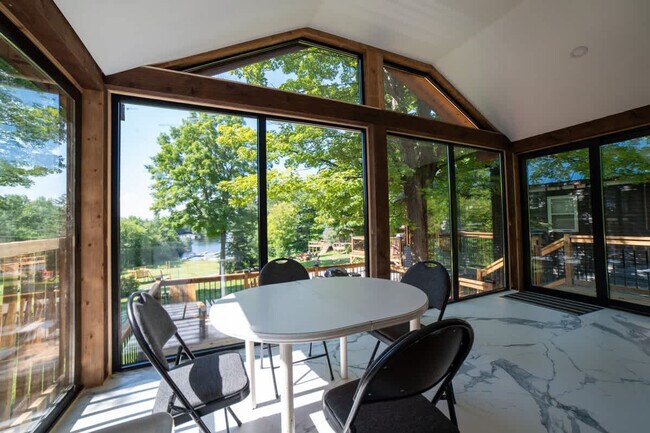 Photo - 2689 Muskoka District Road 118 West Unit ID1314901P