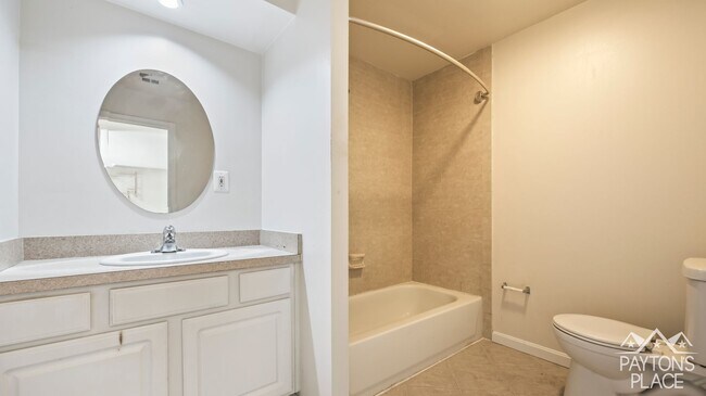 Photo - Spacious Condo minutes away from College Park campus