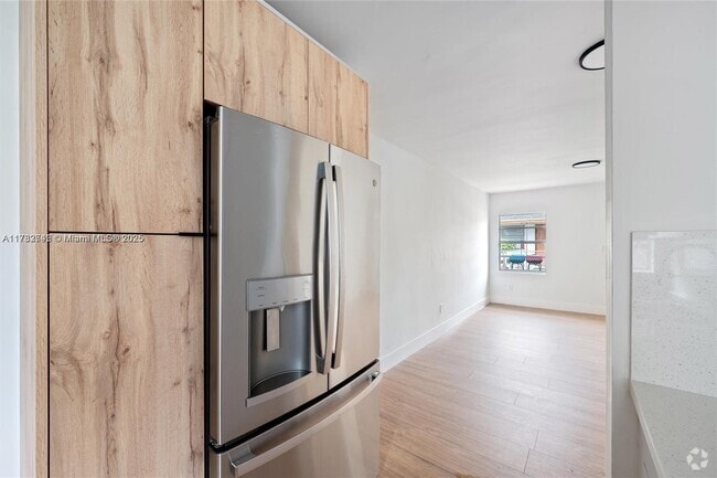 Building Photo - 417 NW 15th Ave Rental