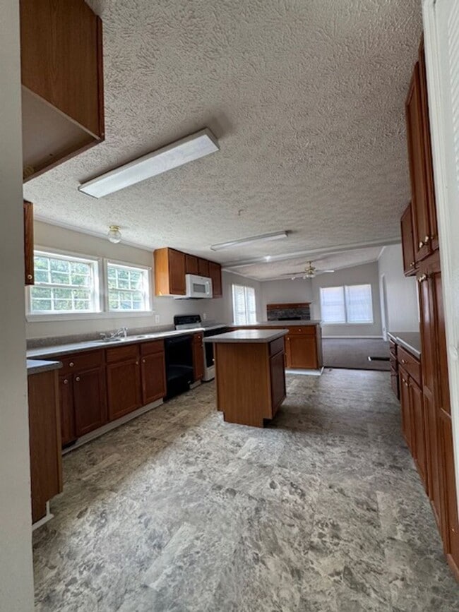 Photo - 4707 Moye Cir