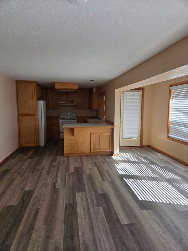 Photo - Juniper 1544-48 Unit 1548