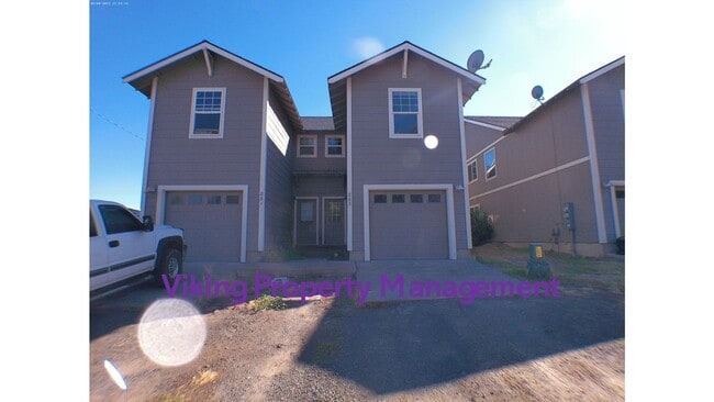 Building Photo - 881-883 SW 2nd St Unit 883