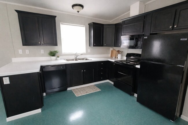 Photo - 9 Deerwood Park