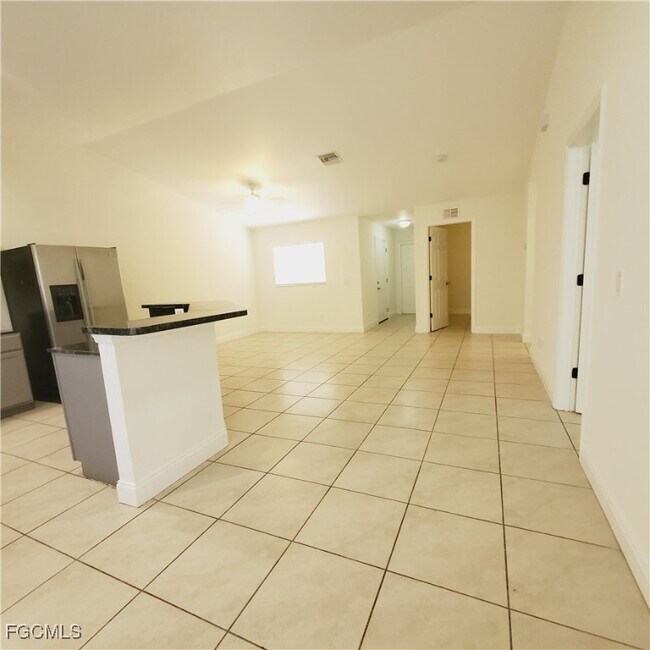 Photo - 777 Bedford Dr