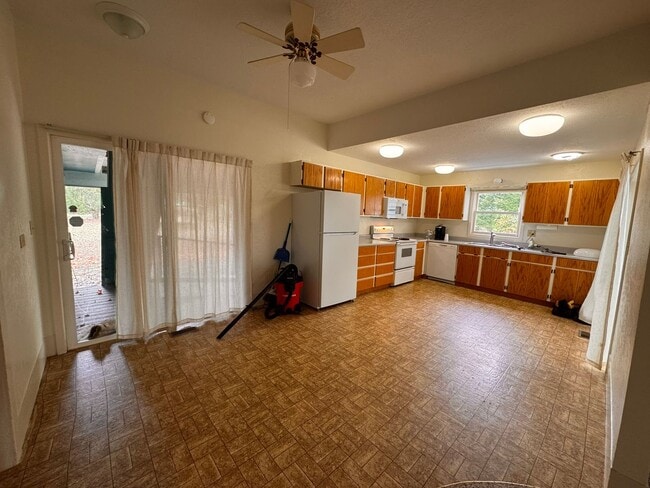 Photo - 14125 SE Amity- Dayton Hwy