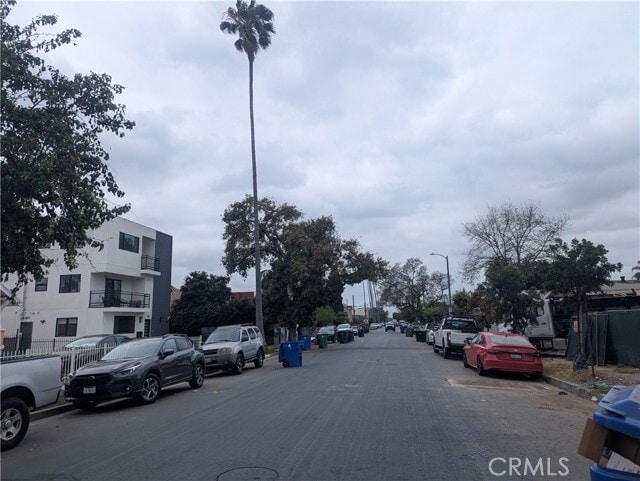 Building Photo - 1447 W 37th Pl