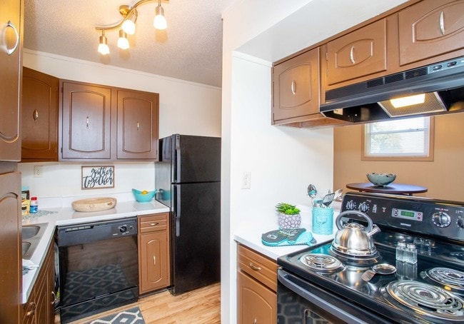 Photo - Arbors at Eastland