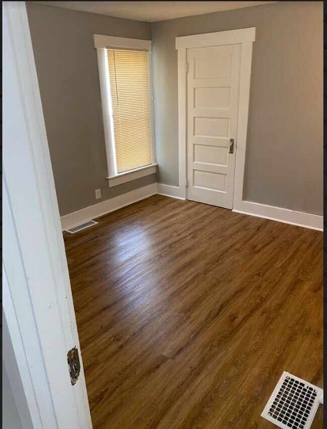 Photo - 211 N Walnut St Unit 211 1/2
