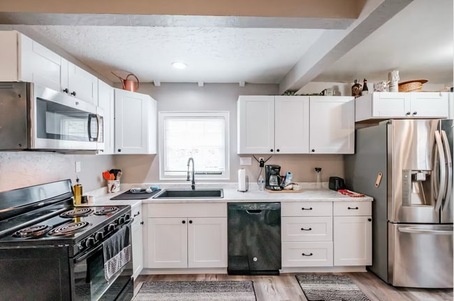 Photo - 1408 Lawrence St