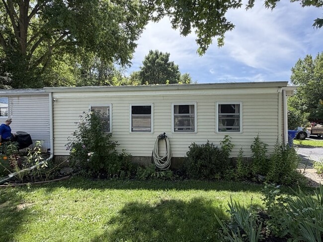 Photo - 329 Bahama Cir