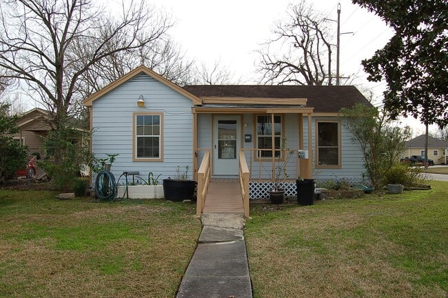 Building Photo - 7304 Kinney St