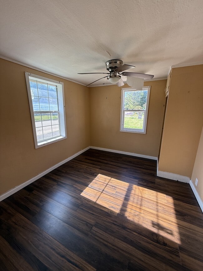 Photo - 1827 N 2nd St