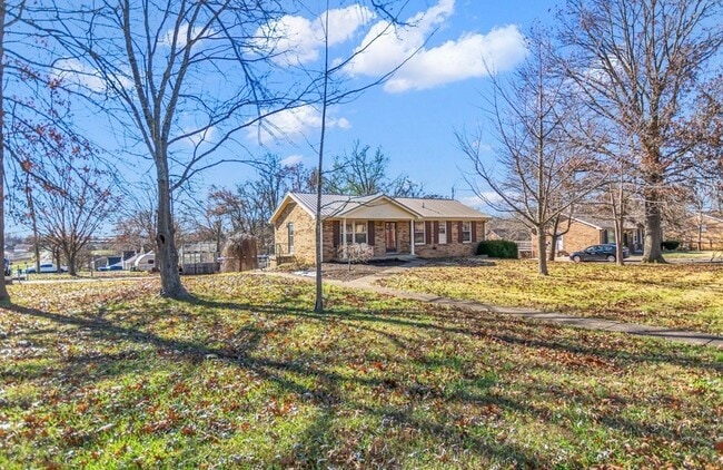 Photo - 284 Stephanie Dr