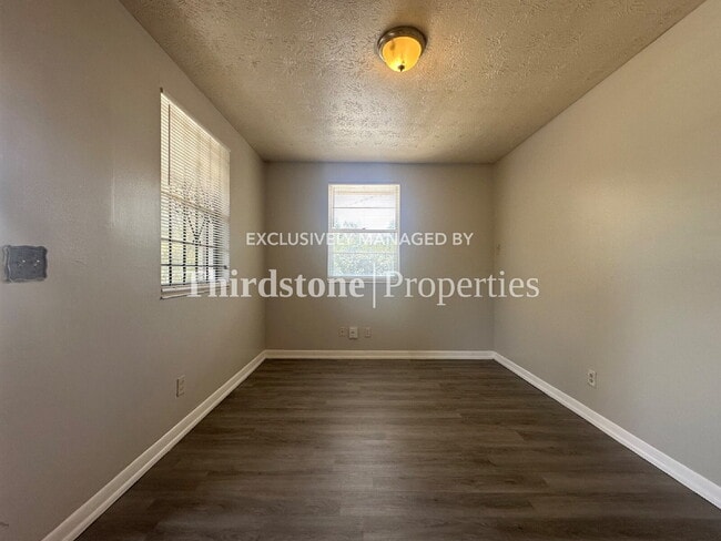 Photo - 7334 Linda Dr
