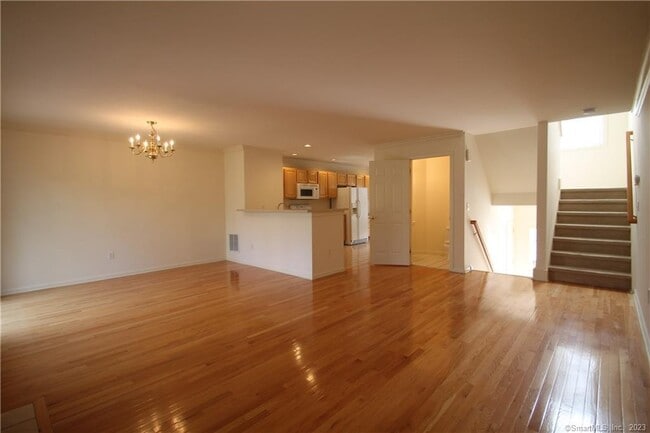 Photo - 1407 Larson Dr Unit 1407