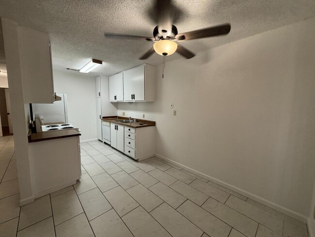 Photo - 5181 E Olive Ave Unit 118