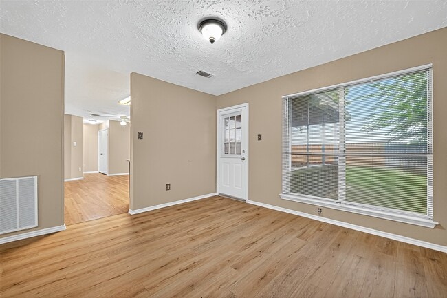 Photo - 1926 Woodland Hills Dr