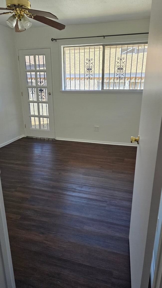 12128 Van Nuys Blvd