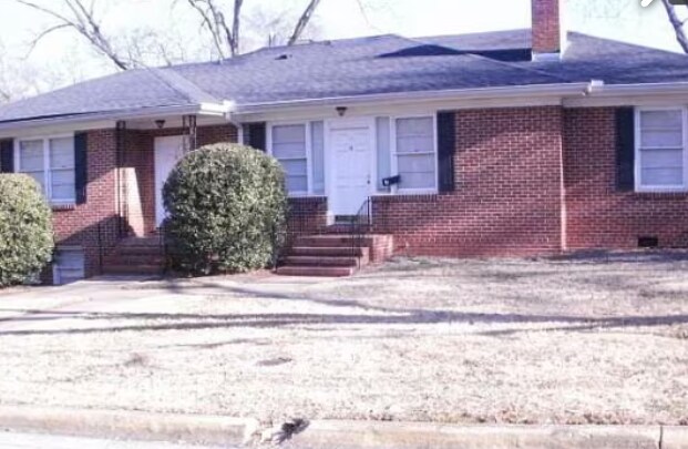 Photo - 210 Westview Dr