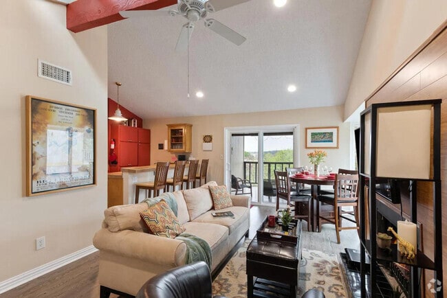Building Photo - 1200 Hollow Creek Dr Rental