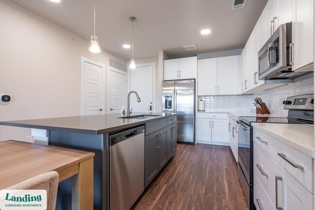 Photo - 15950 Chase Hill Blvd Unidad 8404