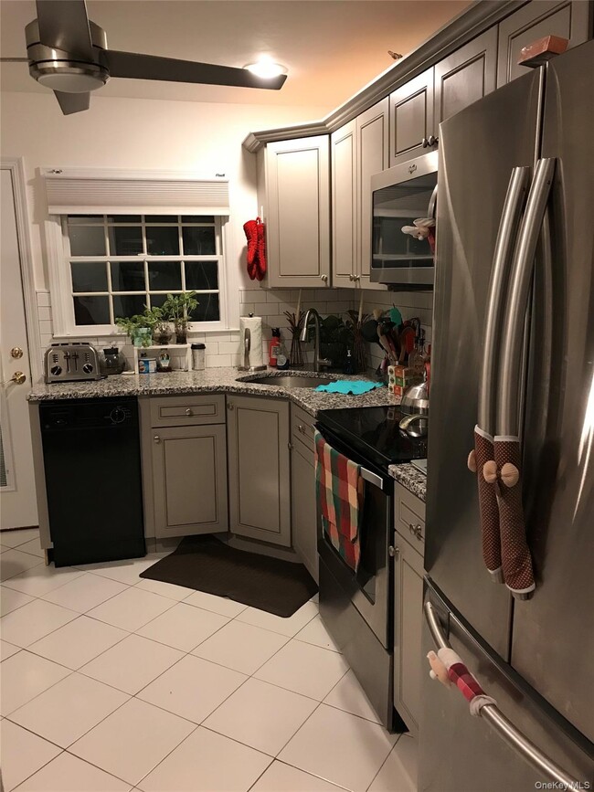 Photo - 8 Hallock St Unit 1st Fl