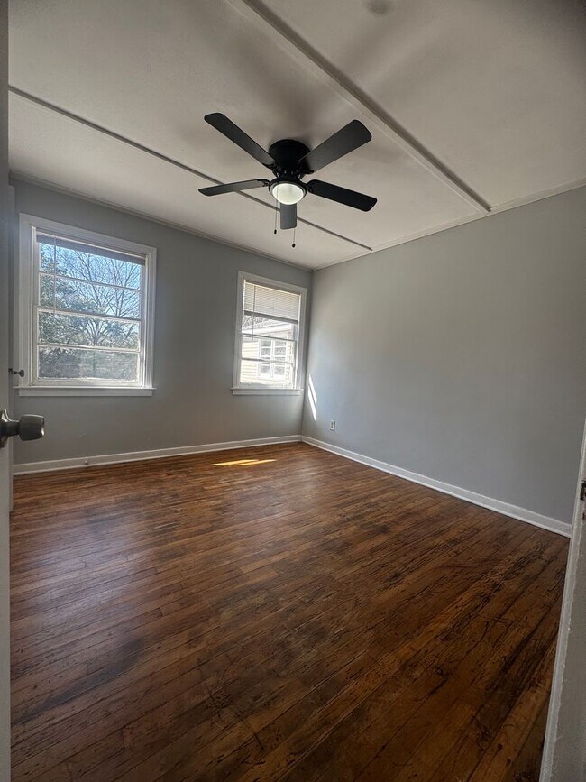 Photo - 3544 Southmont Dr