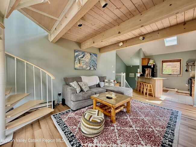 Photo - 174 Hunter Dr
