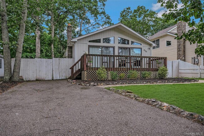 Photo - 820 Bray Ave