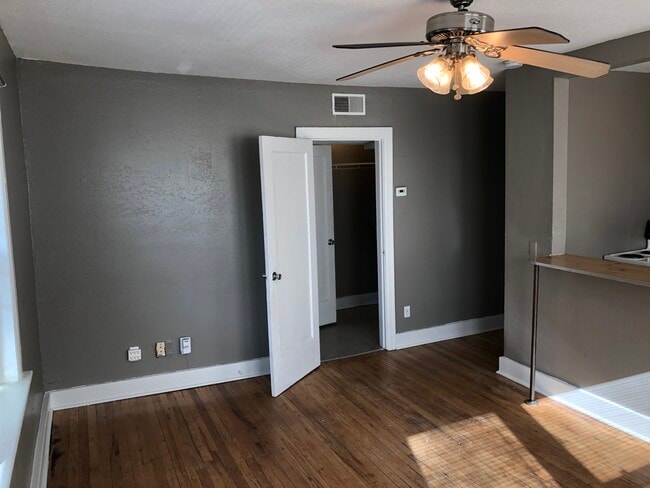 714 W 37th St Unit 12
