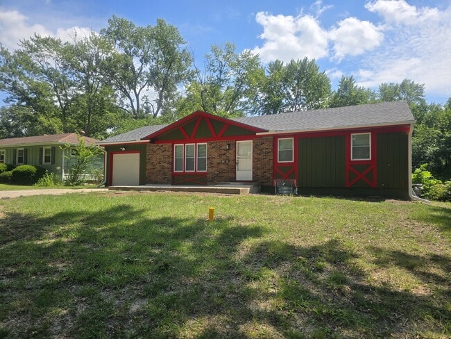 Building Photo - 8013 E 133rd St Rental