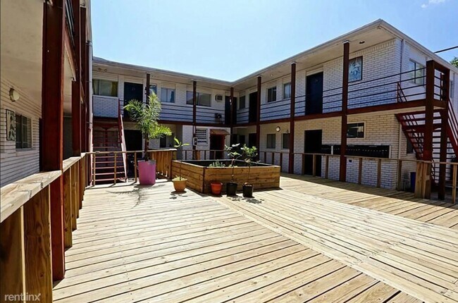 Photo - 4921 Crawford St Unit 14