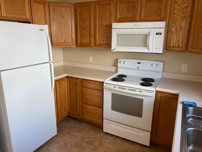 Photo - 4 Bed 2 Ba Home- Walking Distance to Emily Dickinson Elementary