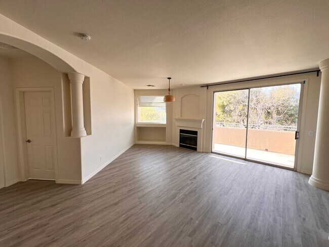 Photo - Summerlin Condo - Gated - Community Pool 1...