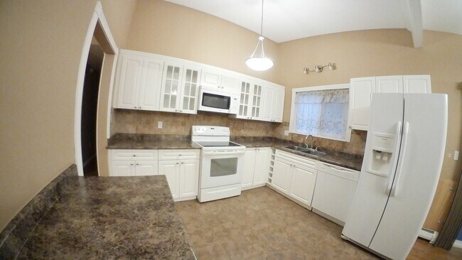 Photo - 859 Paisley Ave