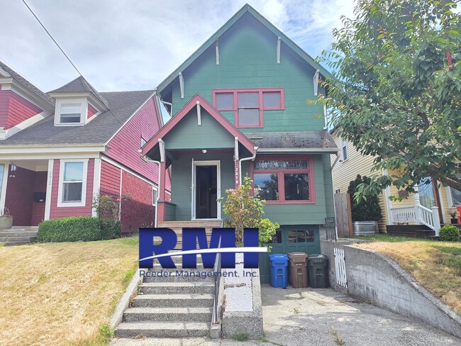 Building Photo - Charming 120-year-old gem in the heart of Tacoma!