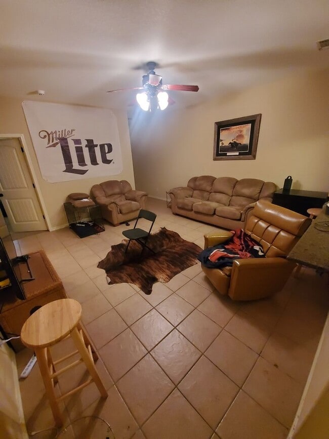 Photo - College Station - 3 bedrooms / 3 Baths Townhome in the Barracks!