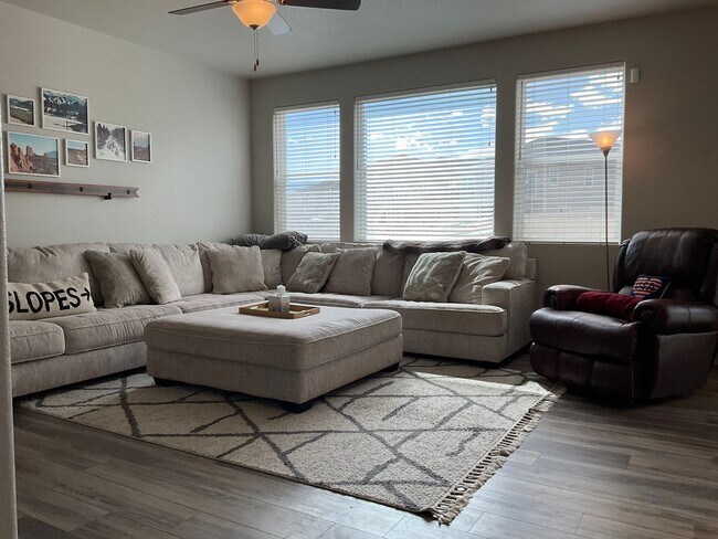 Photo - Fabulous 2 Story in The Trails At Aspen Ridge