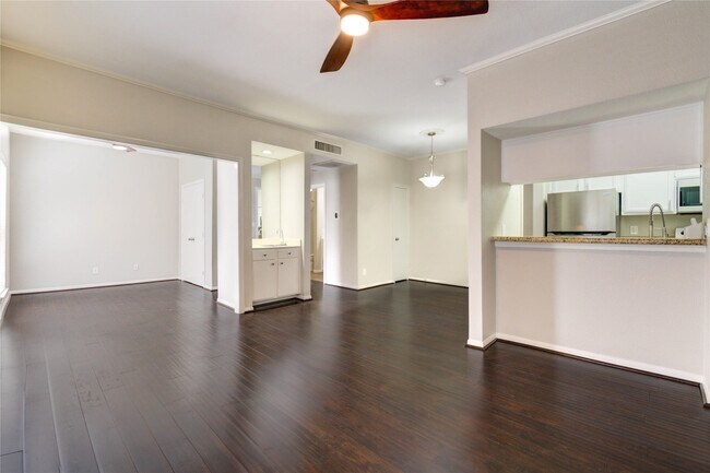 Photo - 726 Bering Dr Unit True