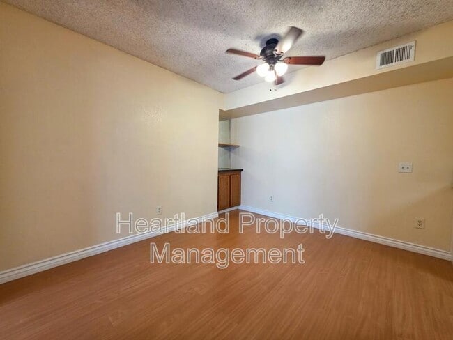 Photo - 1030 E Washington Ave Unit #119