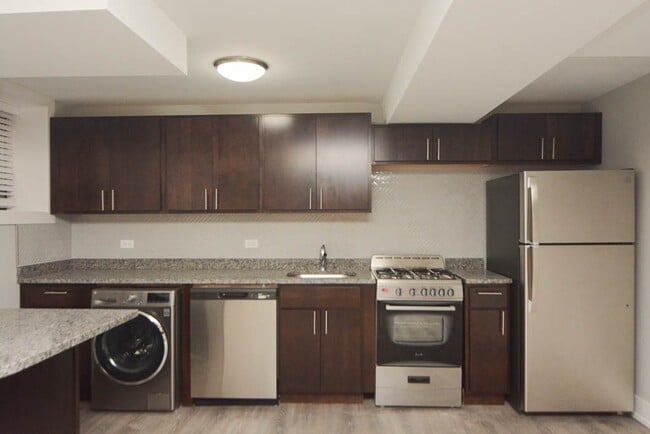 459 W Belden Ave Unit N-G