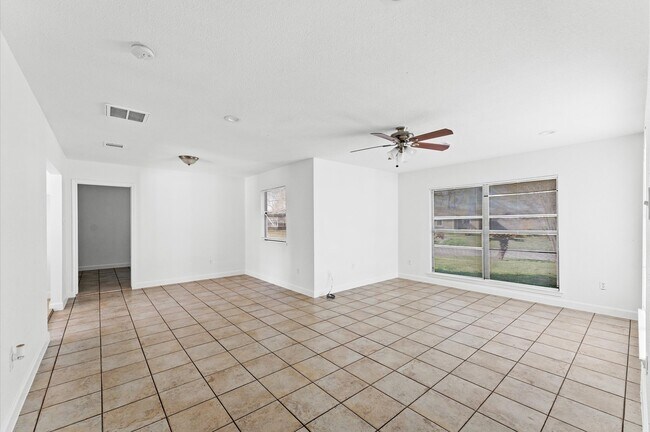 Photo - 5326 Newkirk Ln