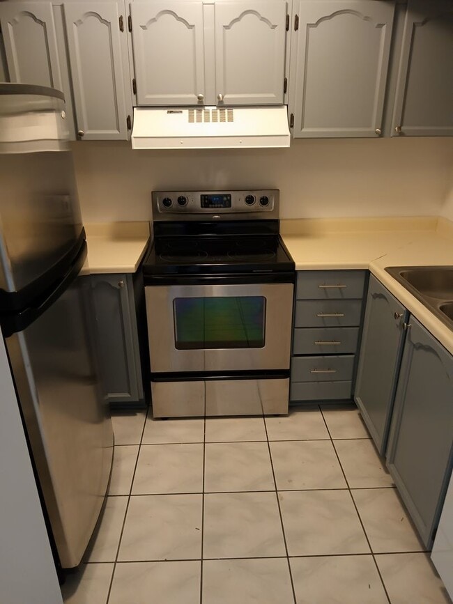 Photo - 1904 Honour Rd Unit 32